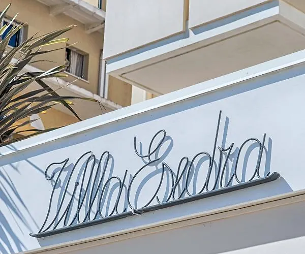 Hotel Esedra 3*